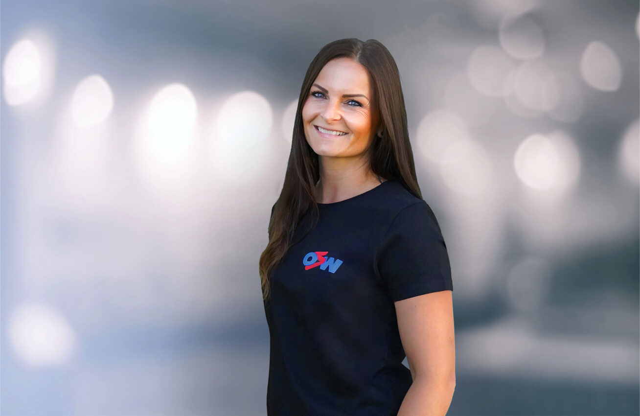 Frau Claudia Dietsch